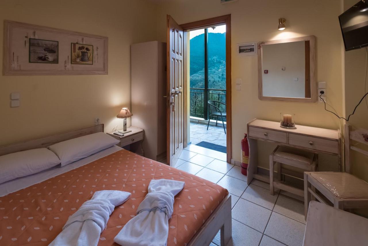 Hotel Το Ηλιοβασίλεμα à Mega Chorio Extérieur photo